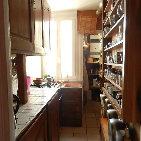 Very Large Private With Own Bathroom, In Montmartre * Paris